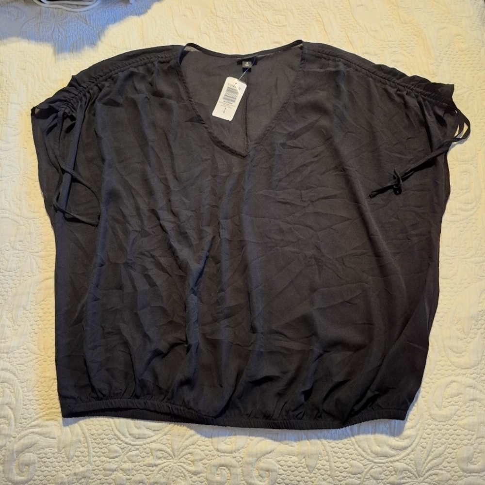 Torrid women's black size 0 or 12 Georgette Dolman shoulder tie blouse NWT